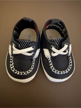 NWOT Robeez baby sneakers